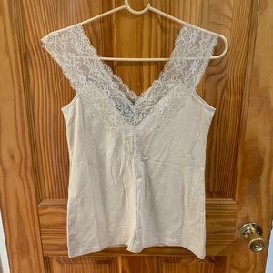 Lace tank top knot size medium ❤️